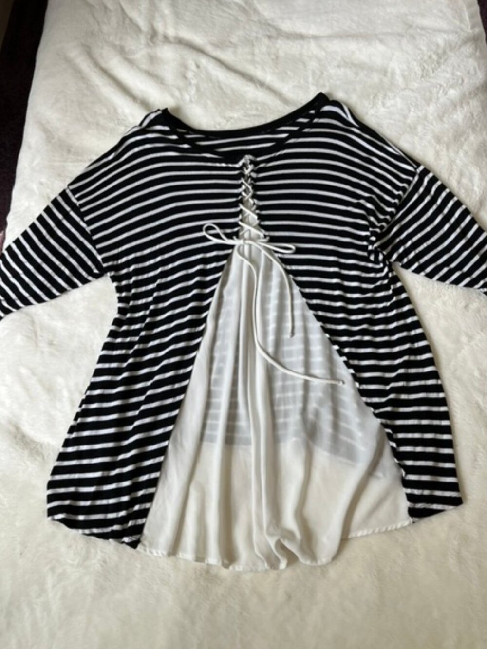 3X Women's Top w/ Semi-sheer Inset & Ties
